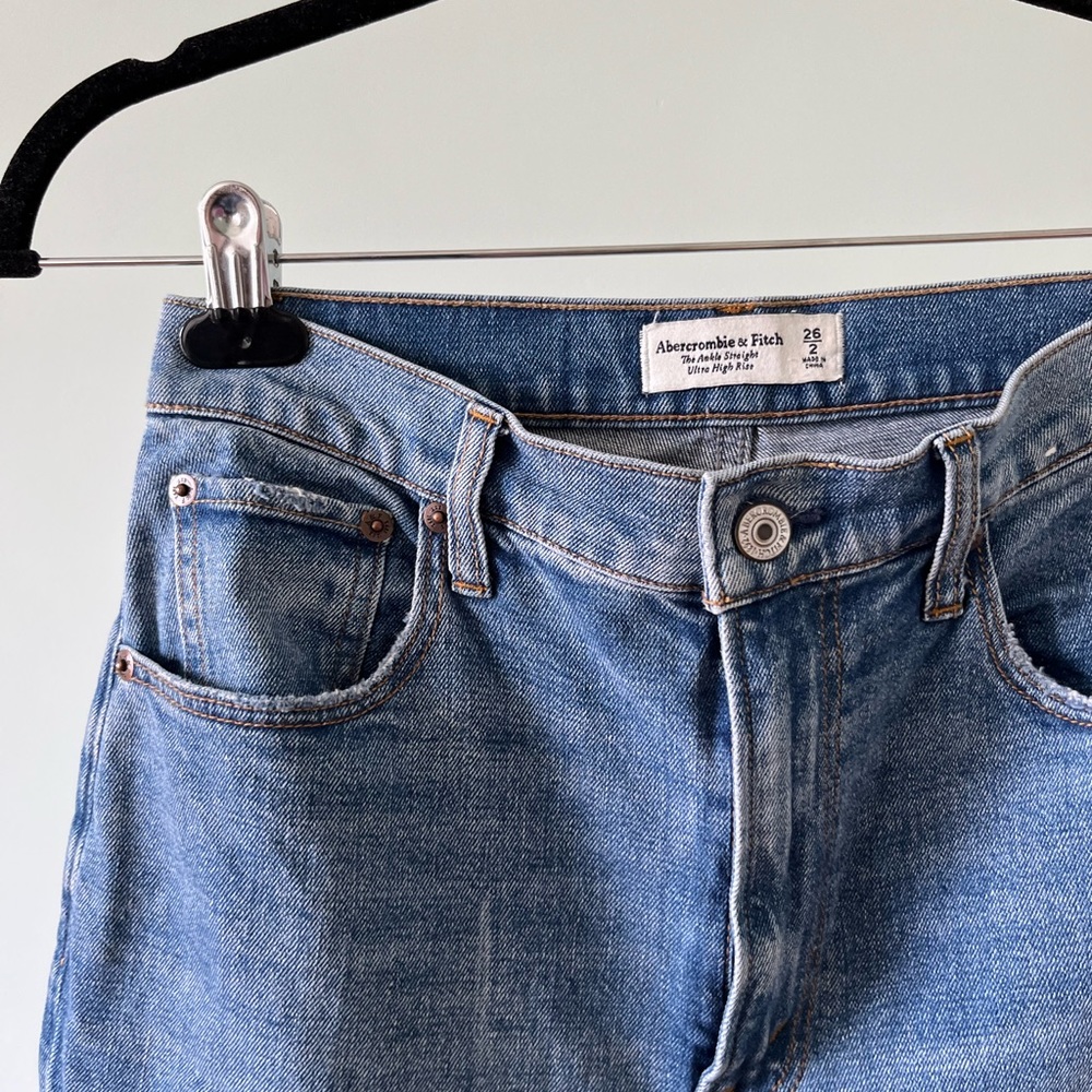 Abercrombie and Fitch ankle straight ultra high rise jeans